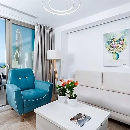 White Rock Of - Adults Only 5*